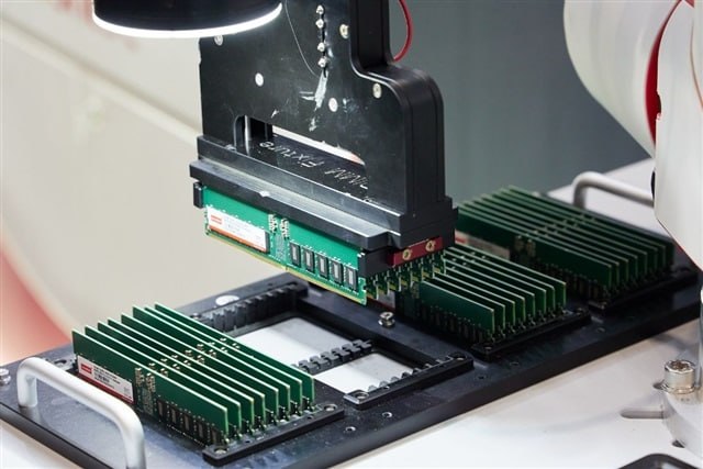 Вся DRAM и HBM которую Samsung SK hynix и Micron
