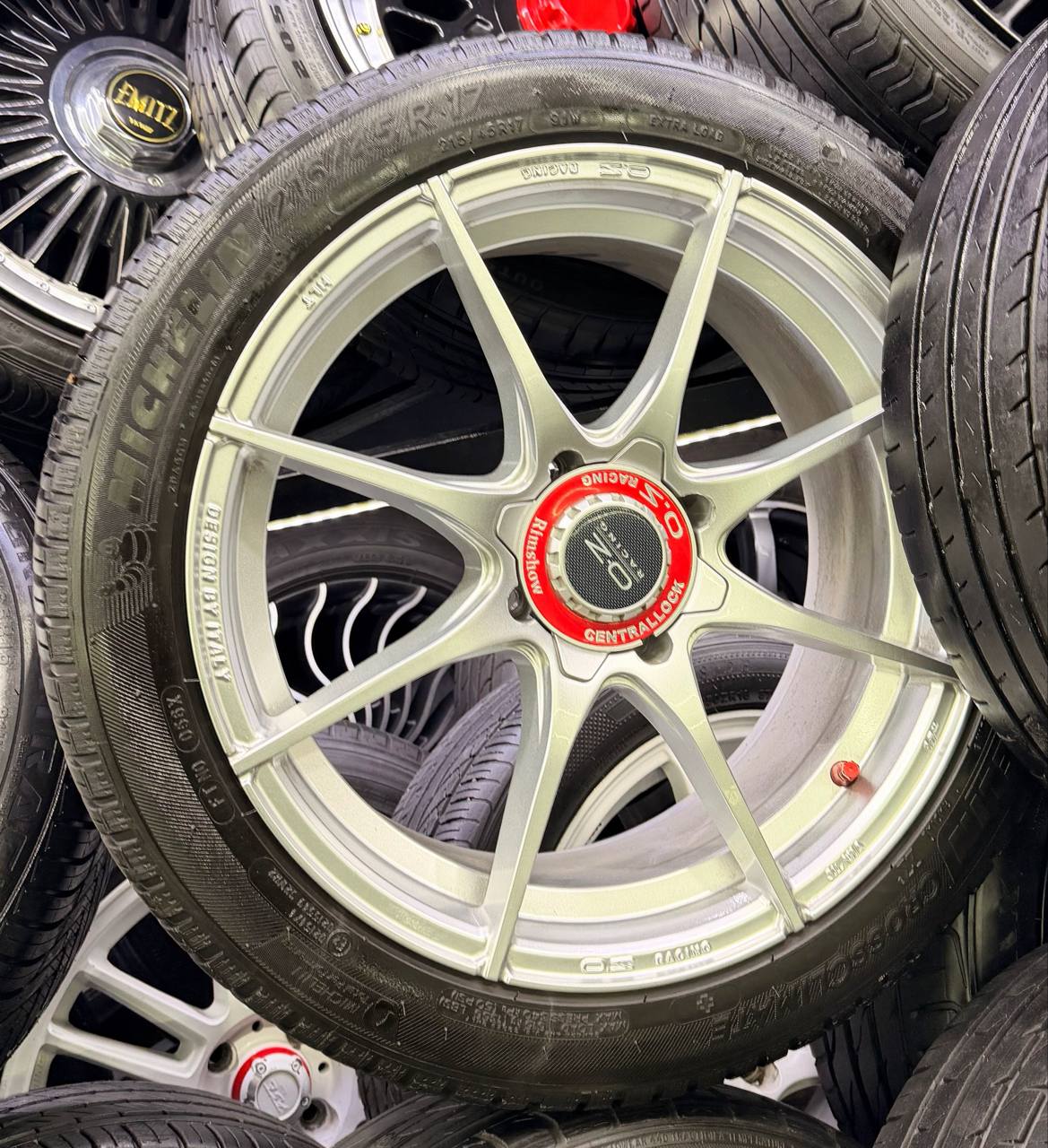 O'z Resing R17/215/45 MICHELIN — 4 ta balon