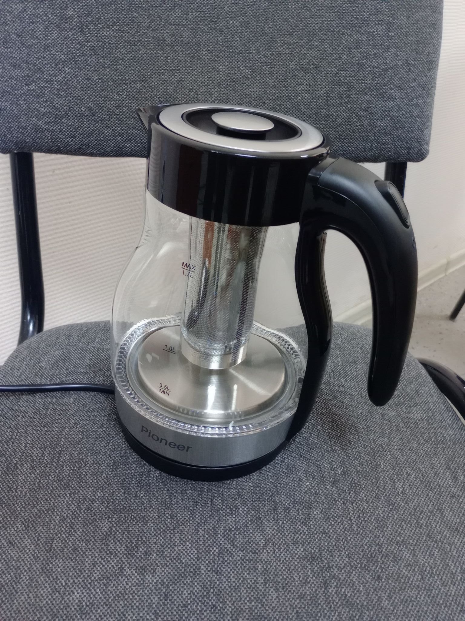 Pioner KE802G black — elektrichaynik