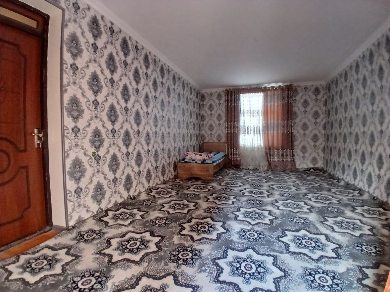 Hovli / uy