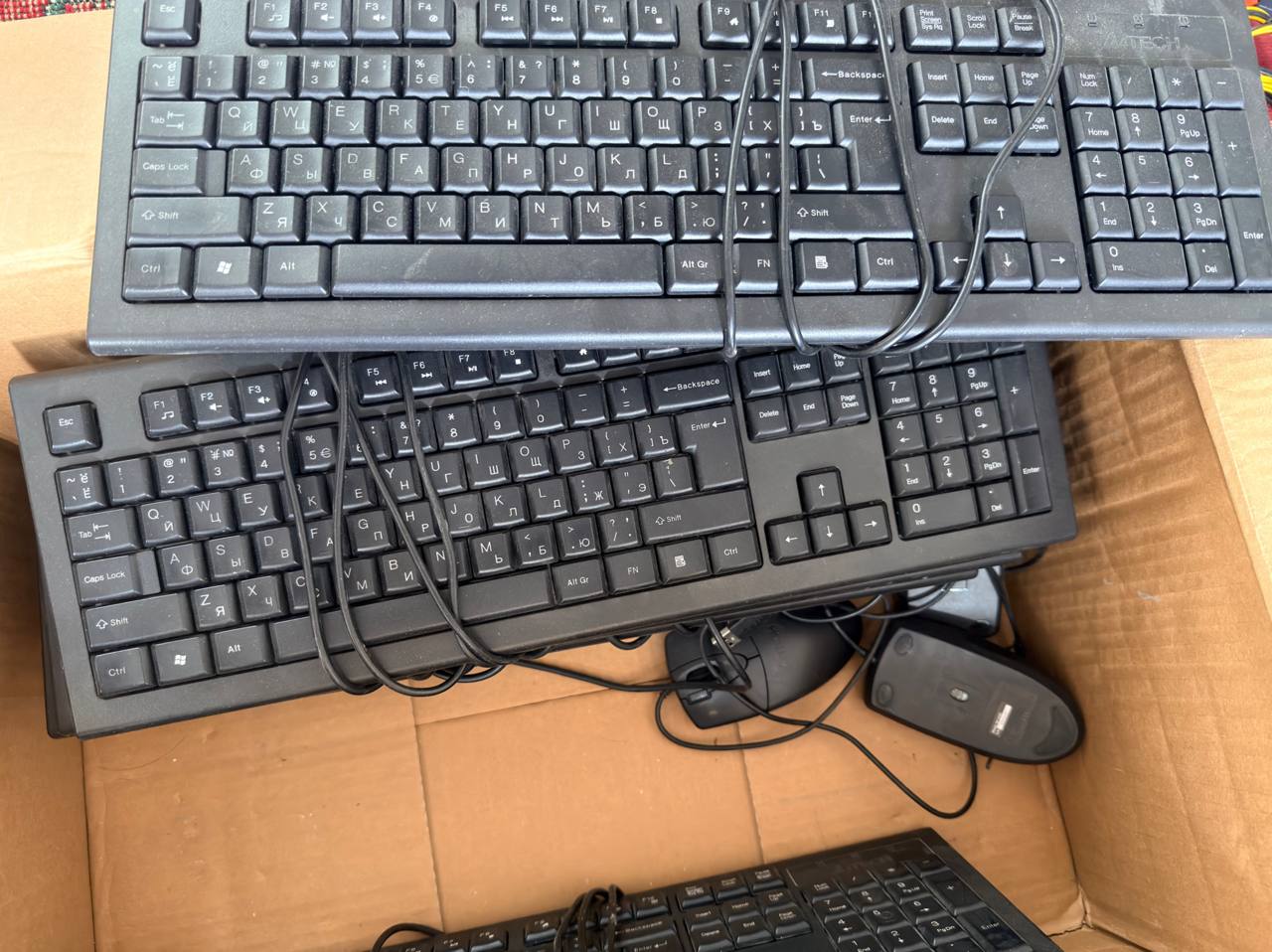 Klaviatura va mishka 8520 Avtech — yaxshi holat
