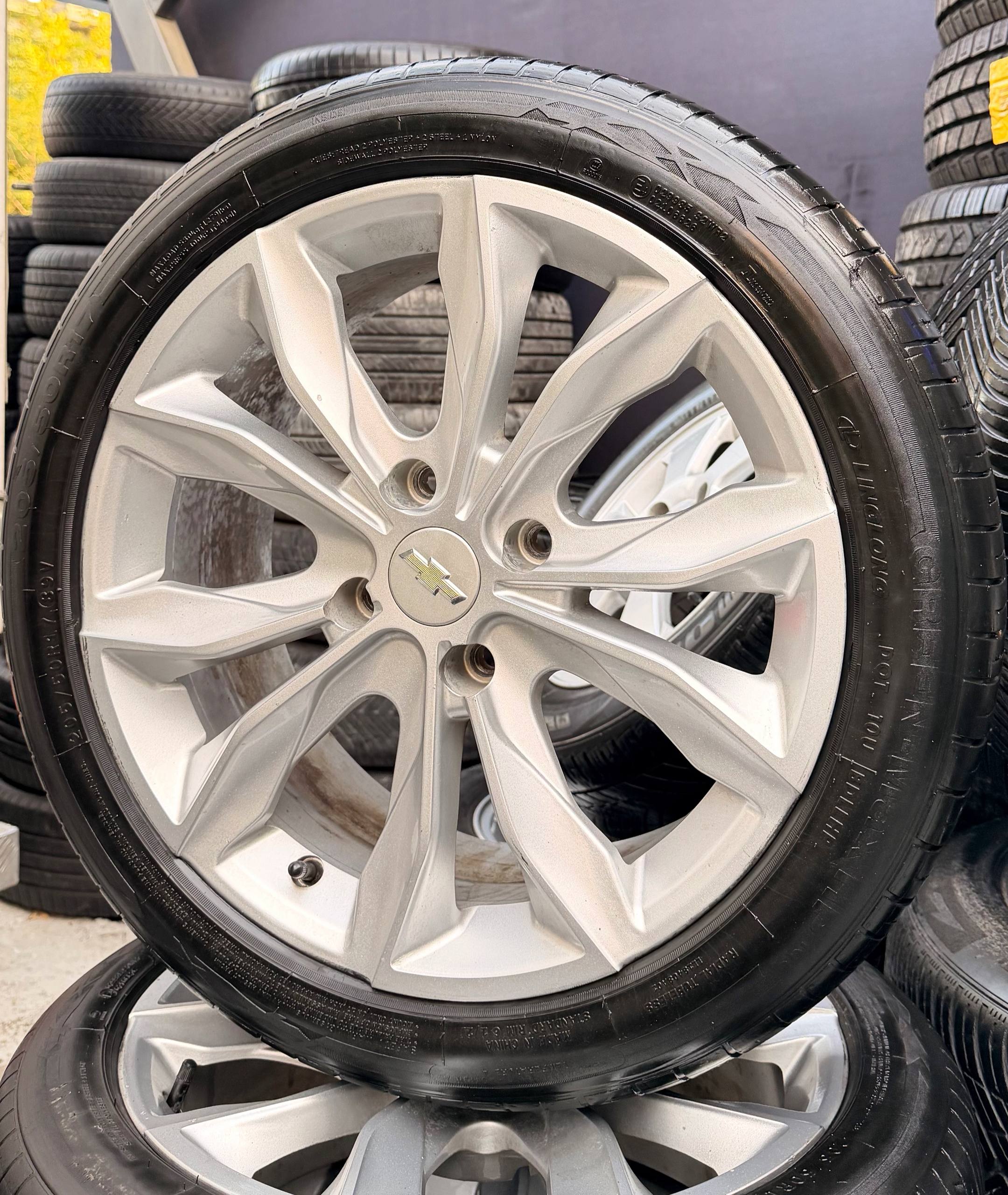 Premer R17/205/50 dska balon holat ideal 4/114 tewk
