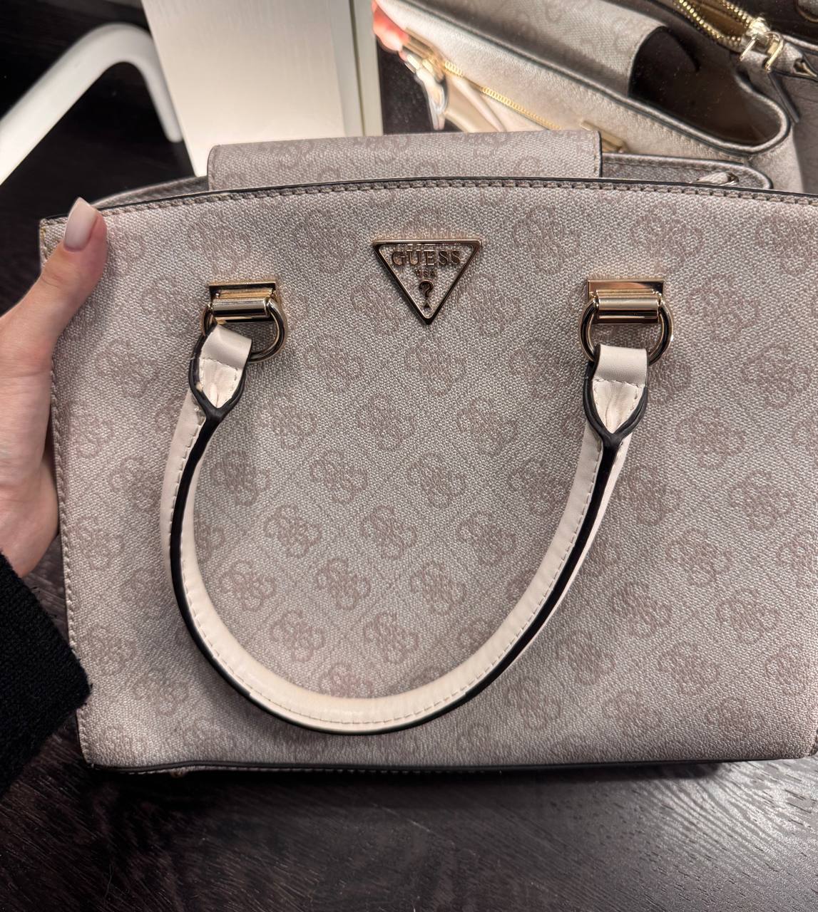 Guess sumka — original, ajoyib holat