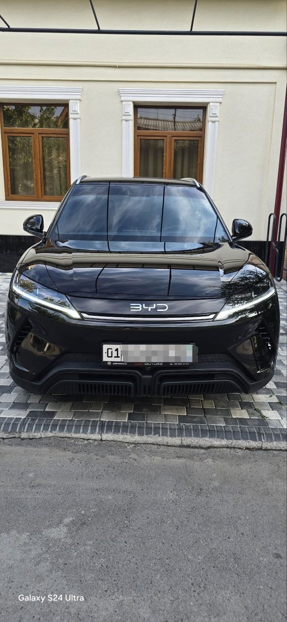 Yuan up ofitsal — qora, toza holat