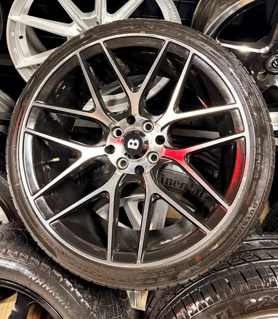 XXR J8,5 R17/205/40 Winrun balon — ideal holat