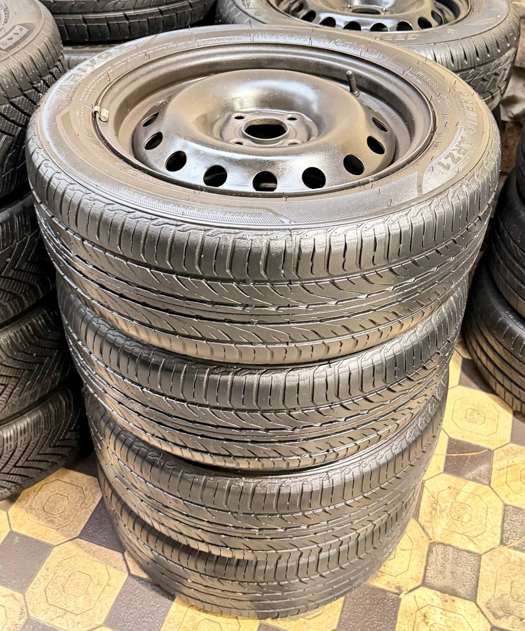 R15 195/55 — yangi balonlar