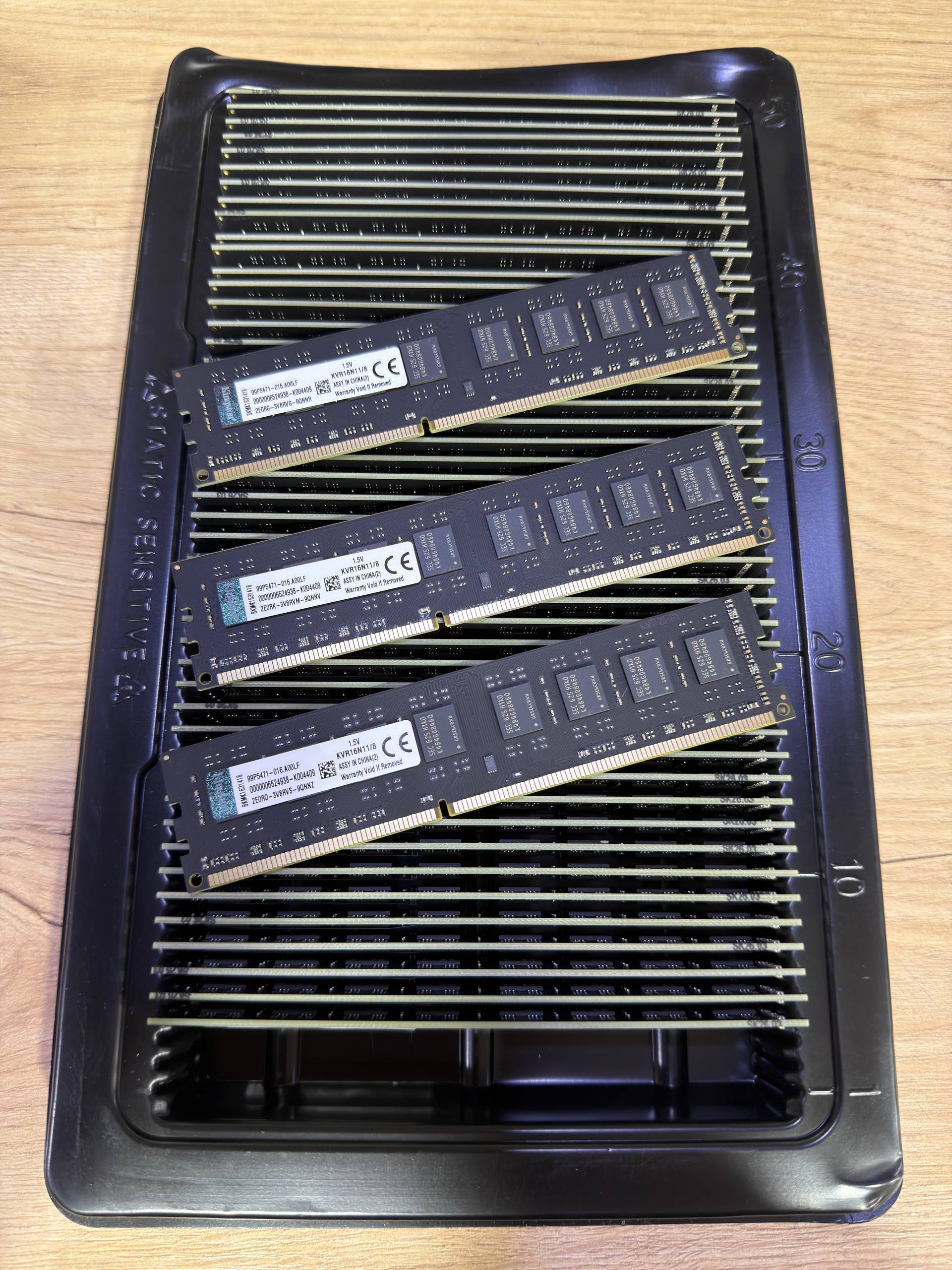 Kingston 8GB DDR3 1600MHz — yangi