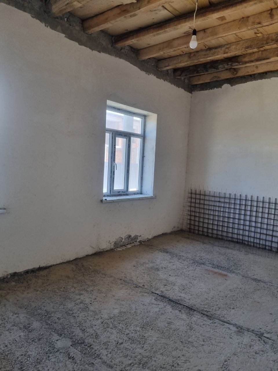 4 sotixli 2 qavatli kottej — 6 xona, qulay