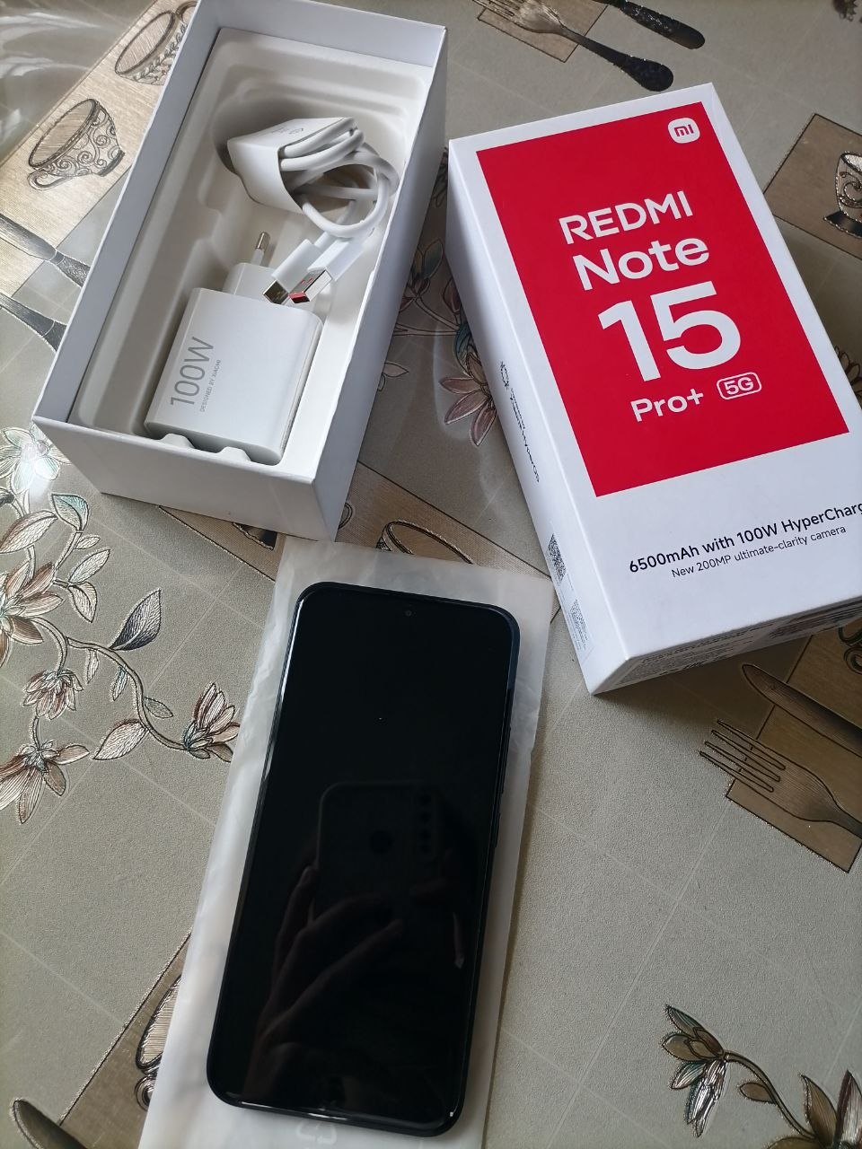 1) Redmi Note 15 Pro+ (с чехлами) (10000 рублей)