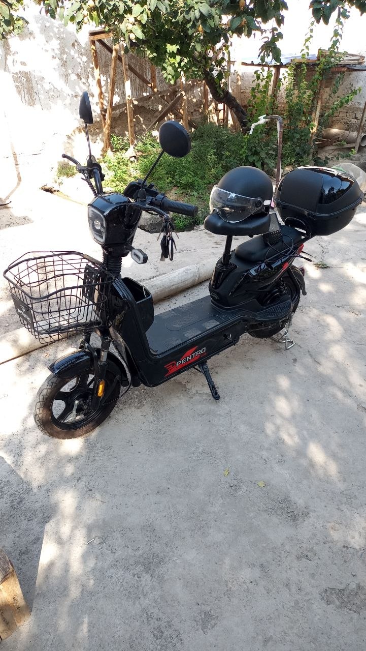 Skuter yangi olingan 3 oy buldi 1 qo'l xaydalgan hamma
