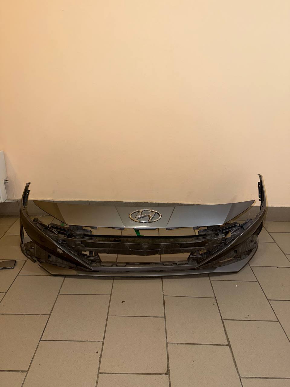 Bumper CN7 — original, b/u, defektli