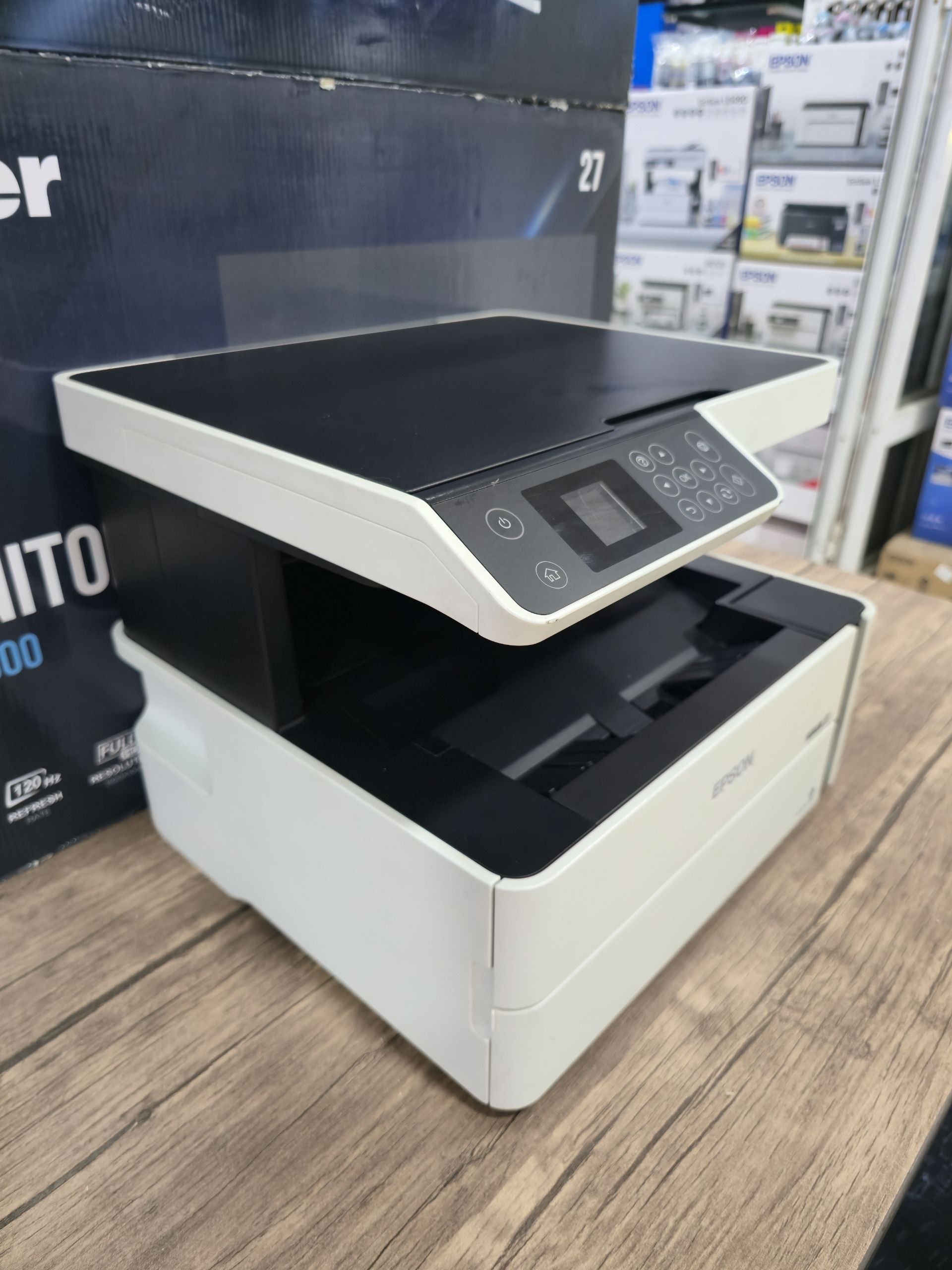 EPSON M2170 7 kun ishlagan