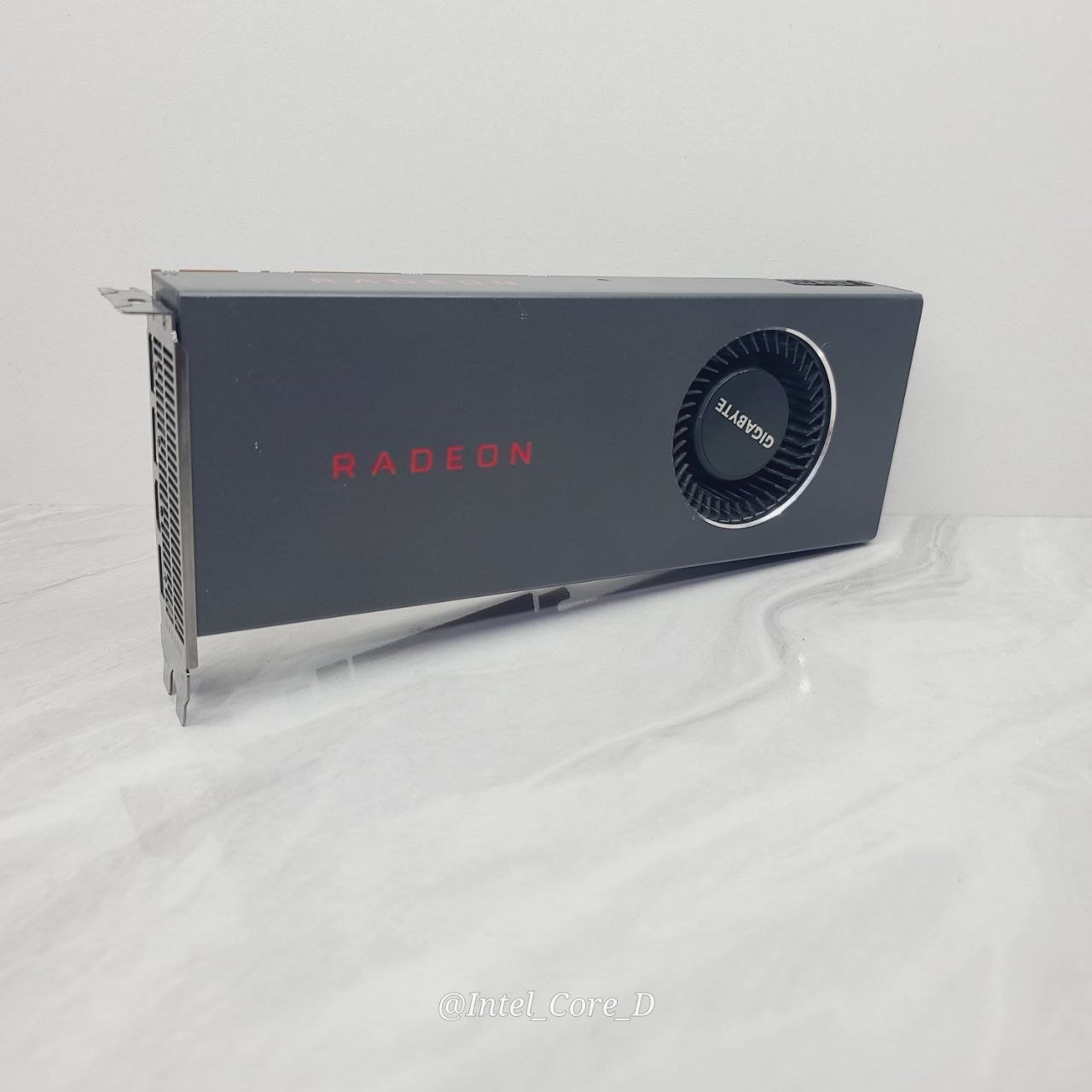 GIGABYTE RX 5700 TURBO 8GB — ideal holat, garantiya