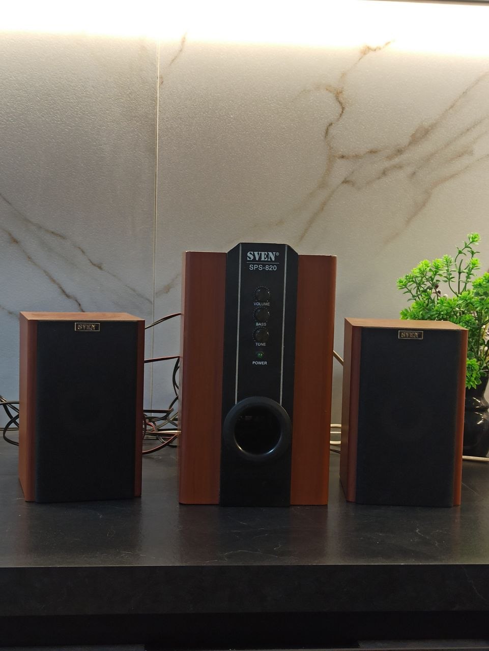 SVEN SPS-820 2.1 — 38 Вт akustik tizimi