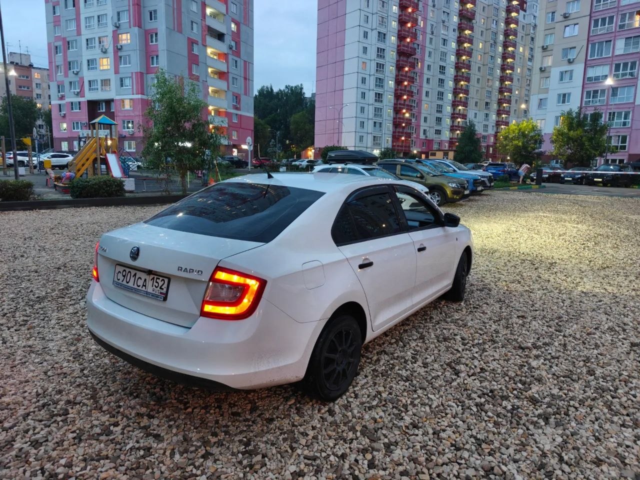 2015 yil taksi — yaxshi holat, gaz bilan