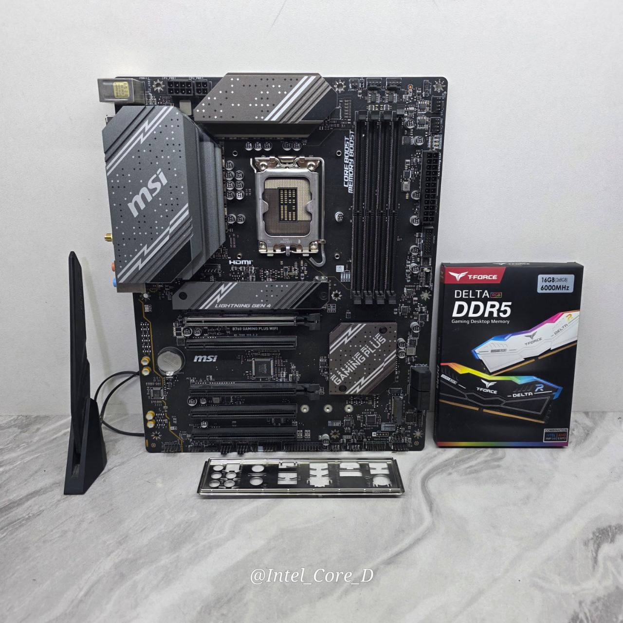 ◀ MSI B760 GAMING PLUS WIFI DDR5