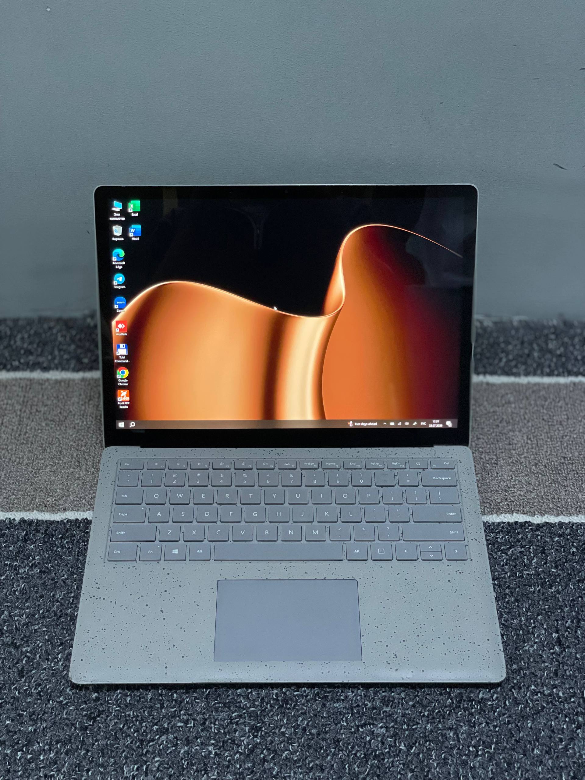 Microsoft Surface Laptop 2