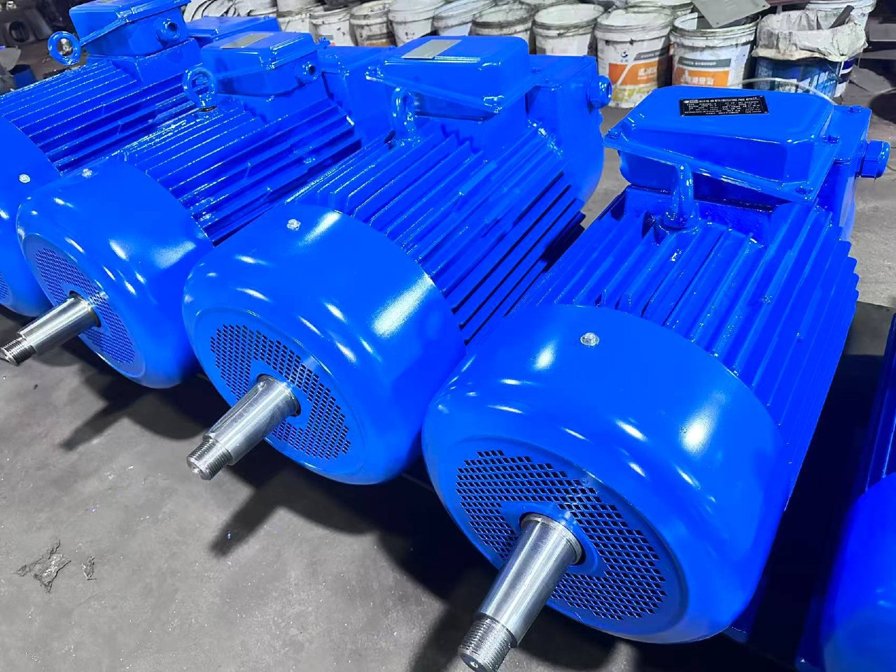 Kranovy motor — 5.5 kW dan 30 kW gacha