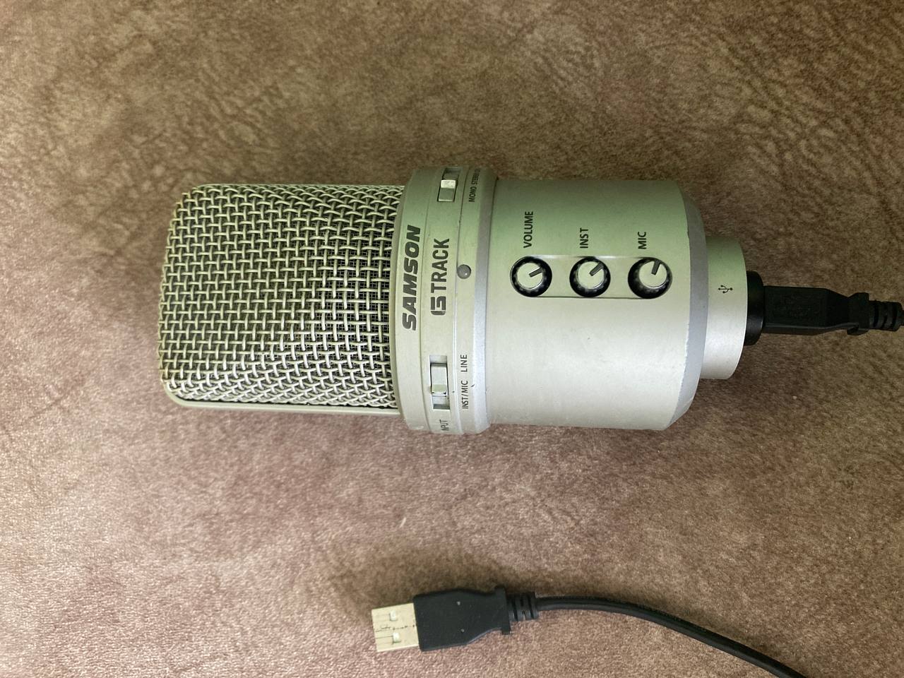 Samson G Track mikrofon — yaxshi holat