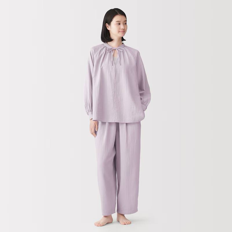 MUJI ayollar uchun uy kiyimi — qulay va yengil