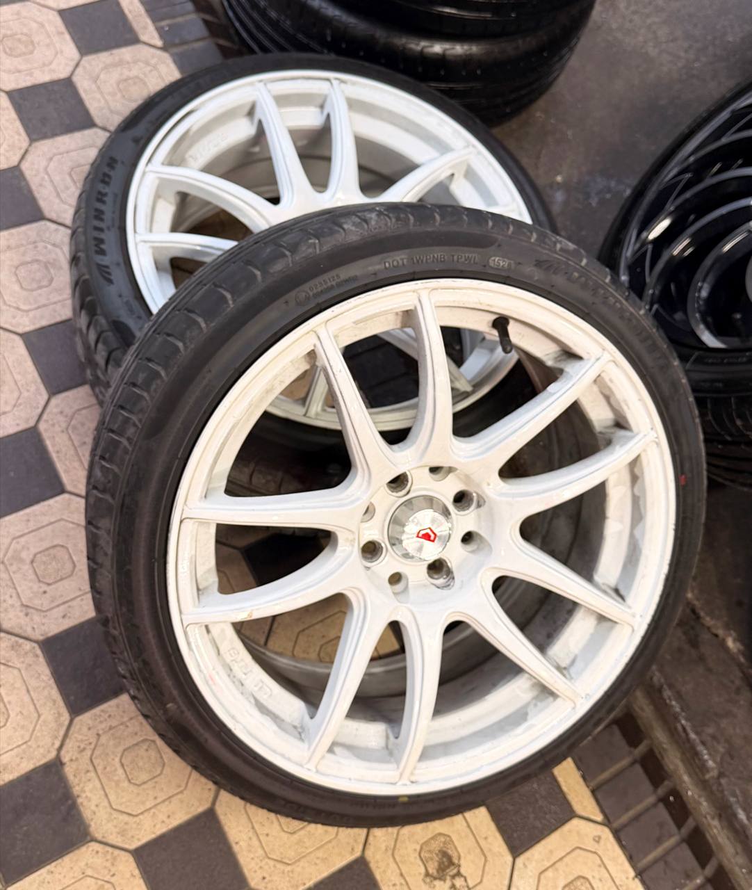 Work R17/205/40 Winrun — ajoyib holat