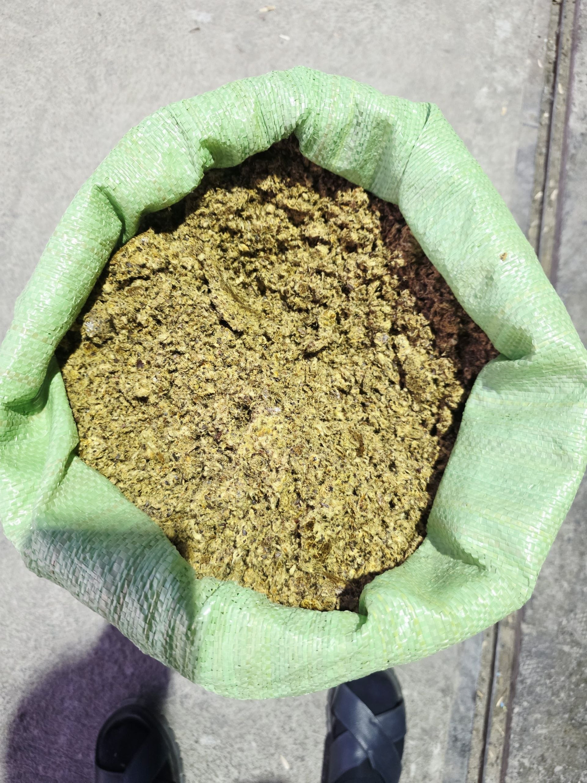 100% Tozza paraha kunjara bor 30 kg dan qoplangan