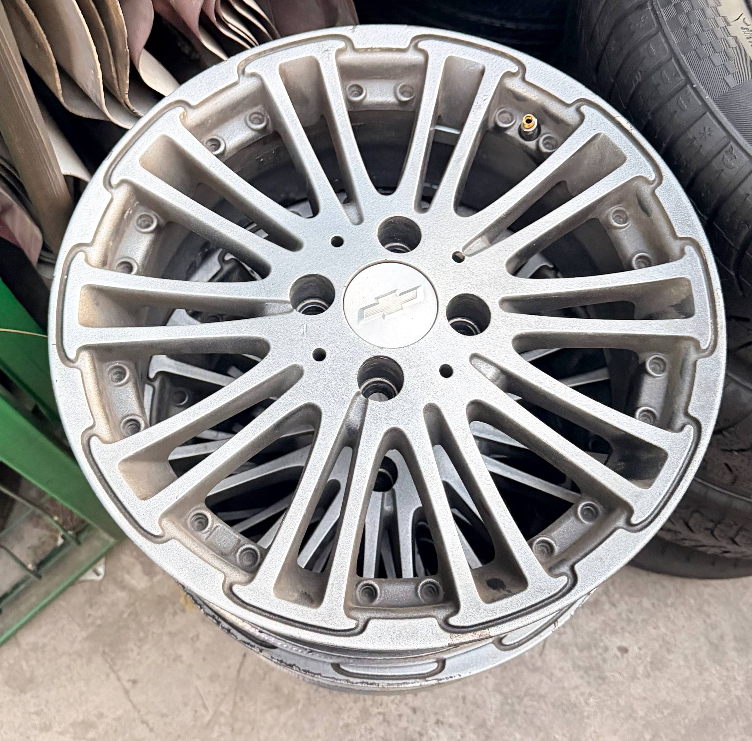 R15 4/100 tewk toza diska ayb yoq