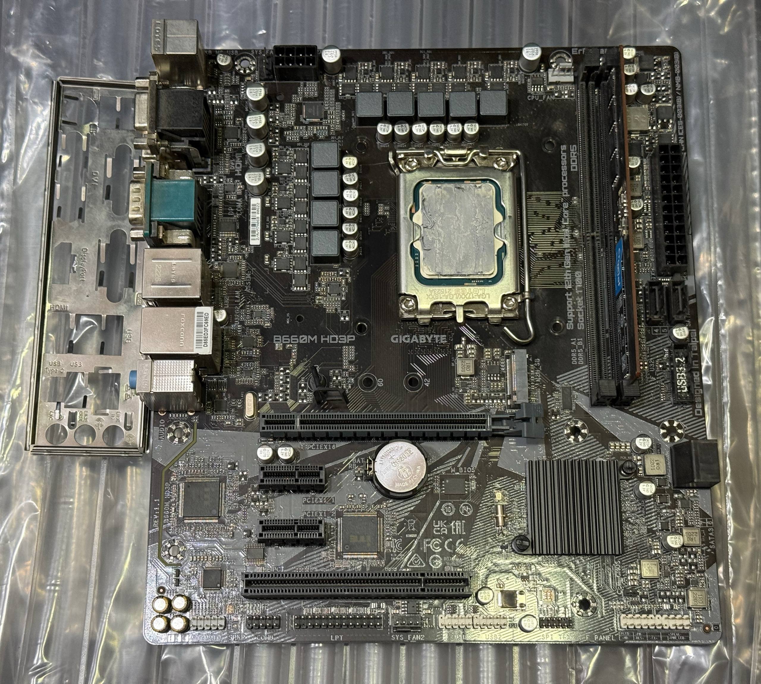 GIGABYTE B660M HD3P DDR5 va Core i5 12400 — zo'r holat