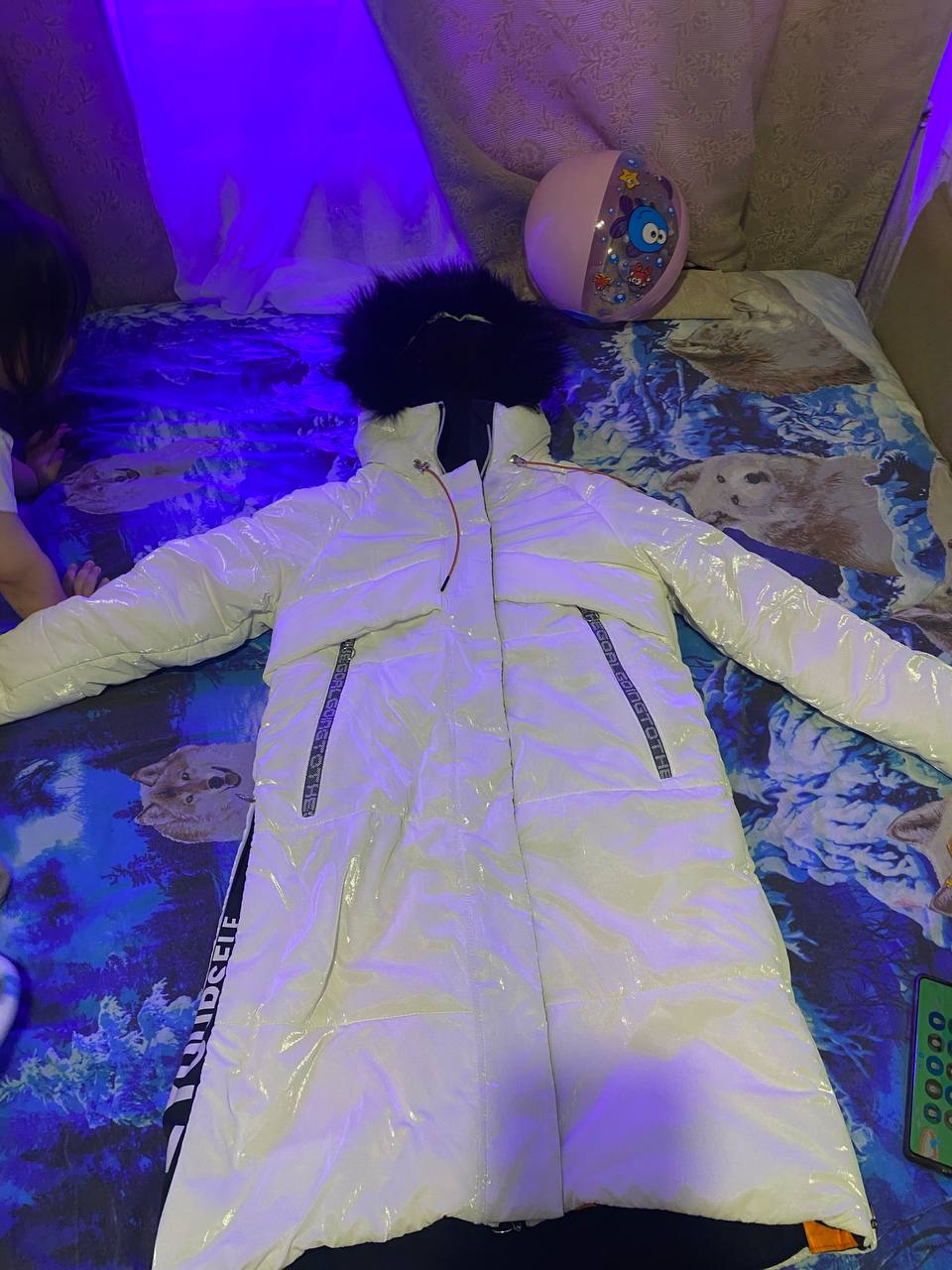 Batik brendi — qizlar uchun qishki palto