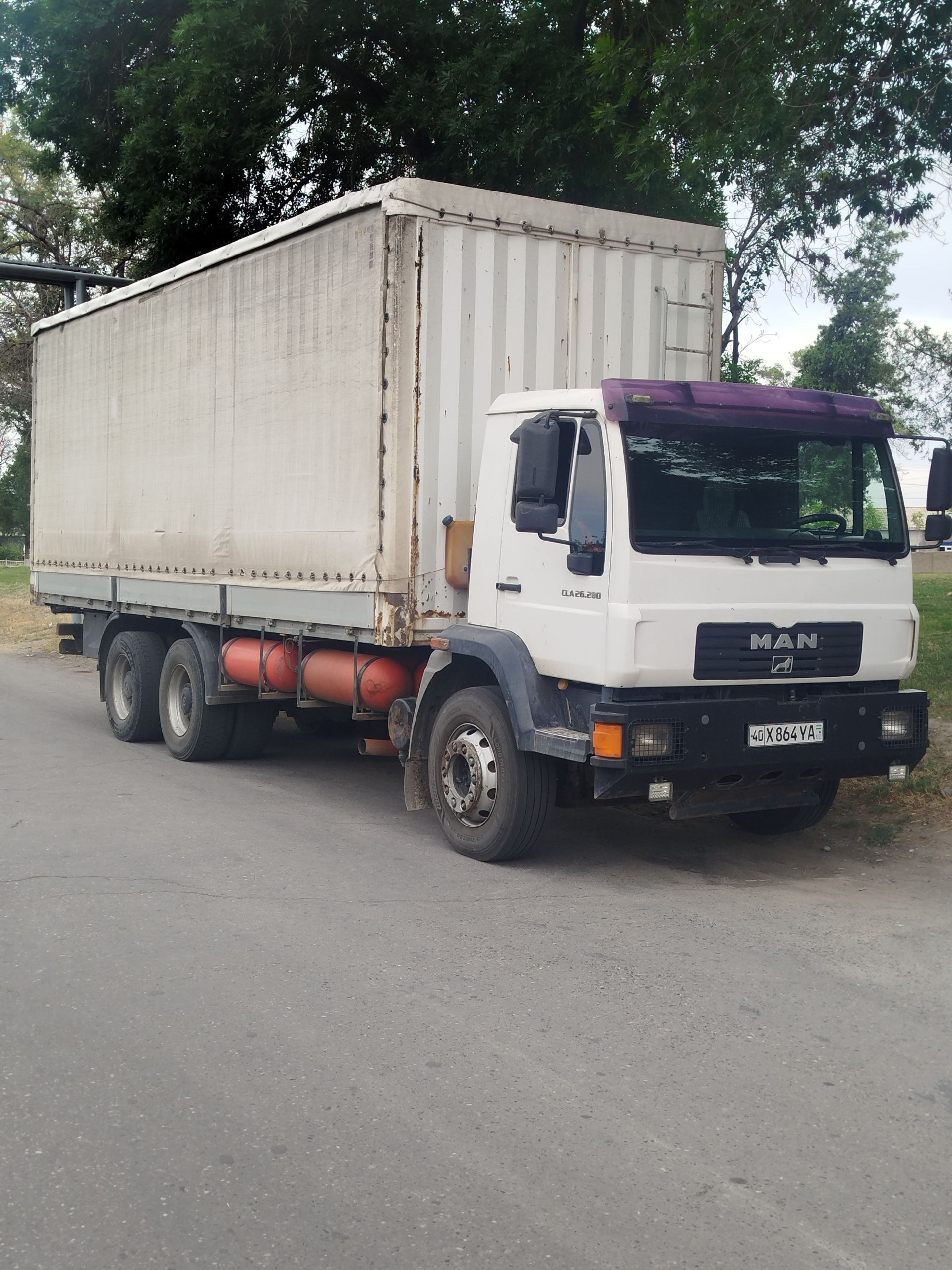 Man 2013 — ideal holat, 755000 km