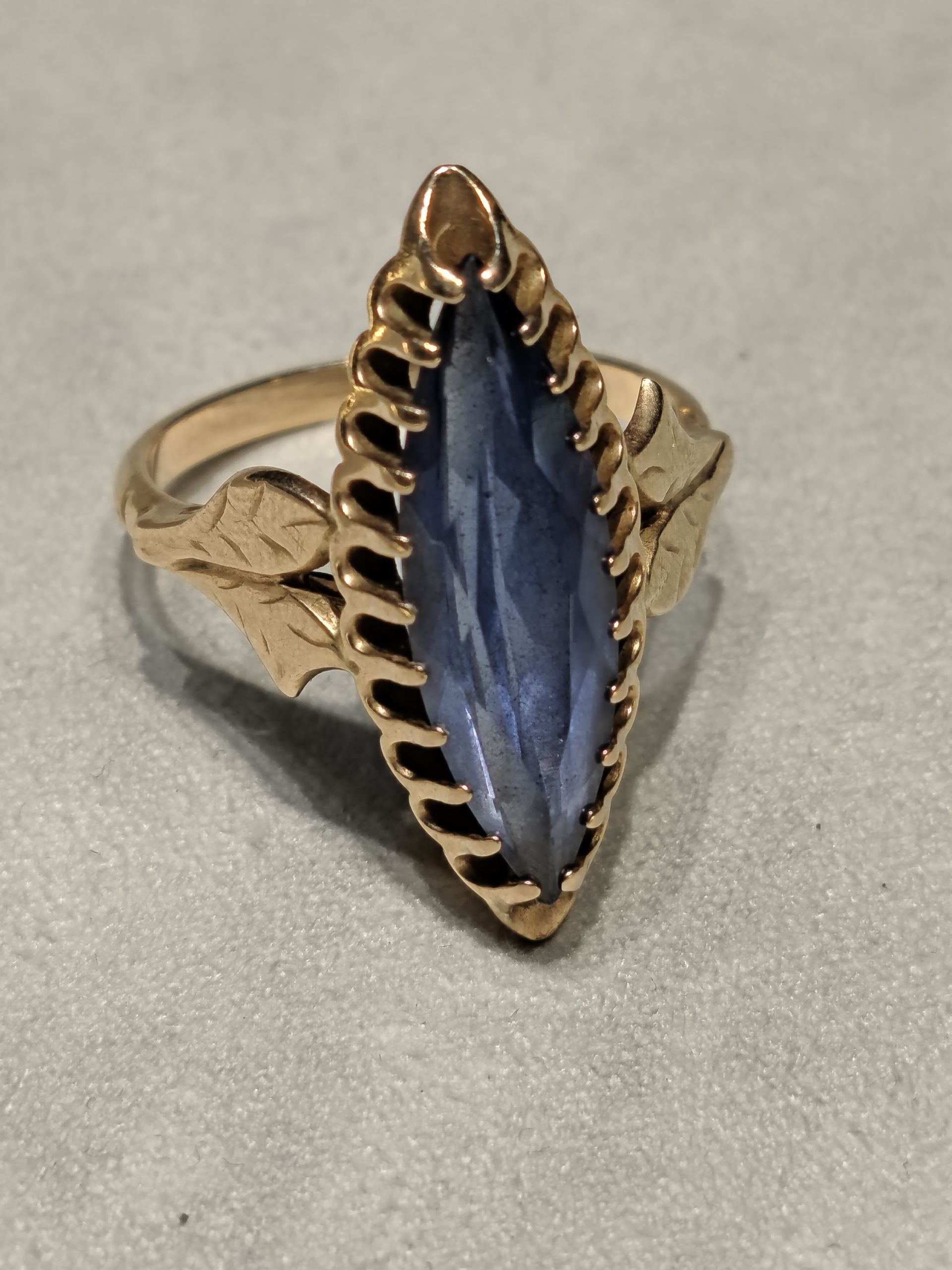 Naturalniy safir markiza