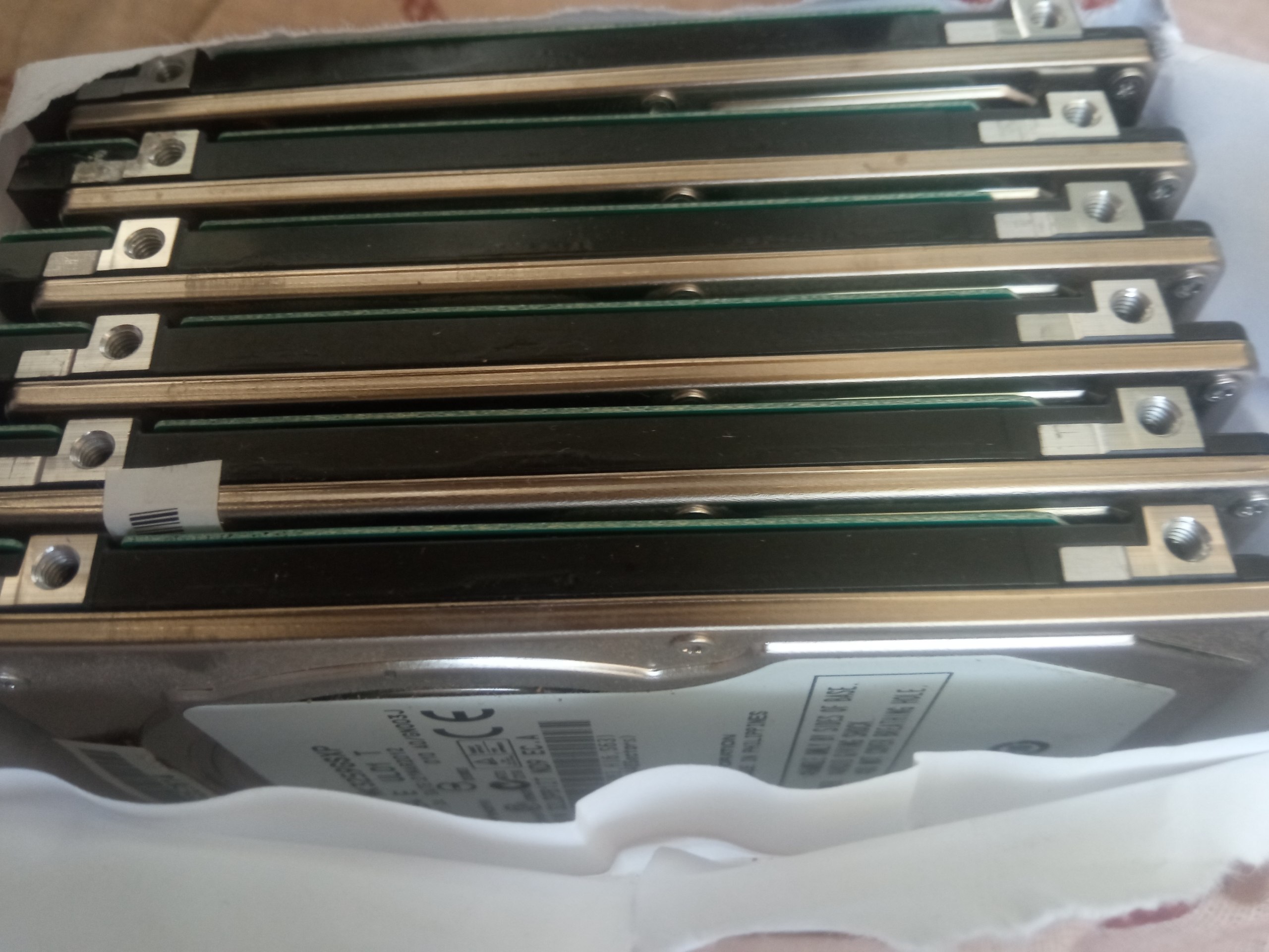 320 GB 1 TB noutbuk hotiralar