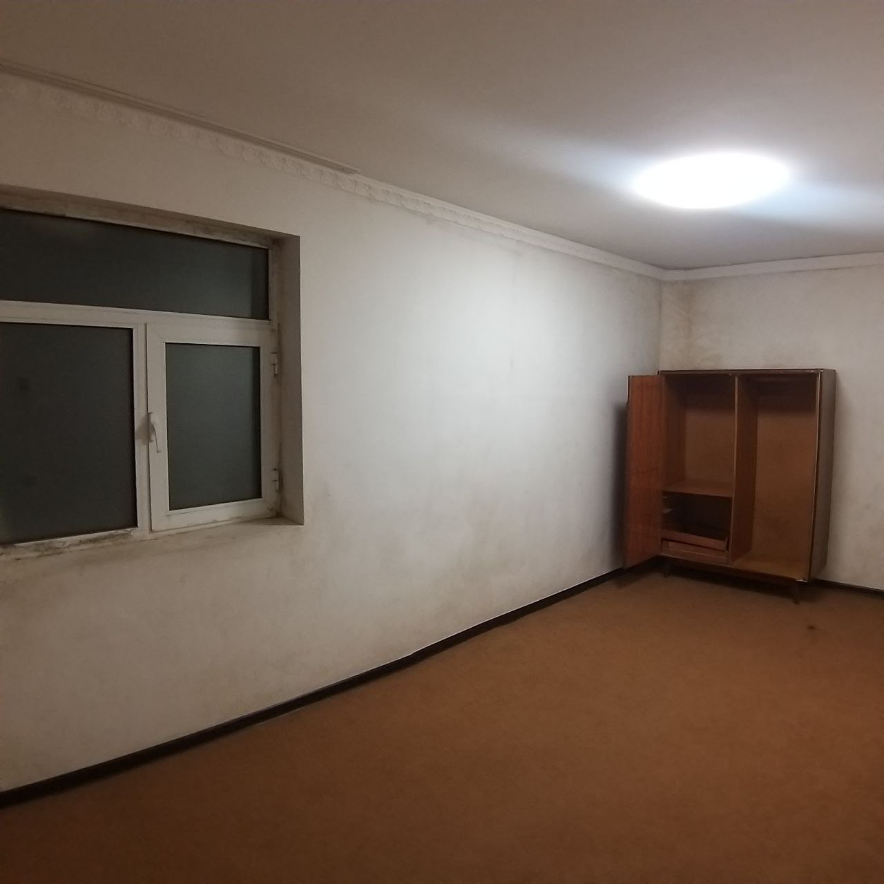 3 xonali keng kvartira — gaz, suv, svet bilan