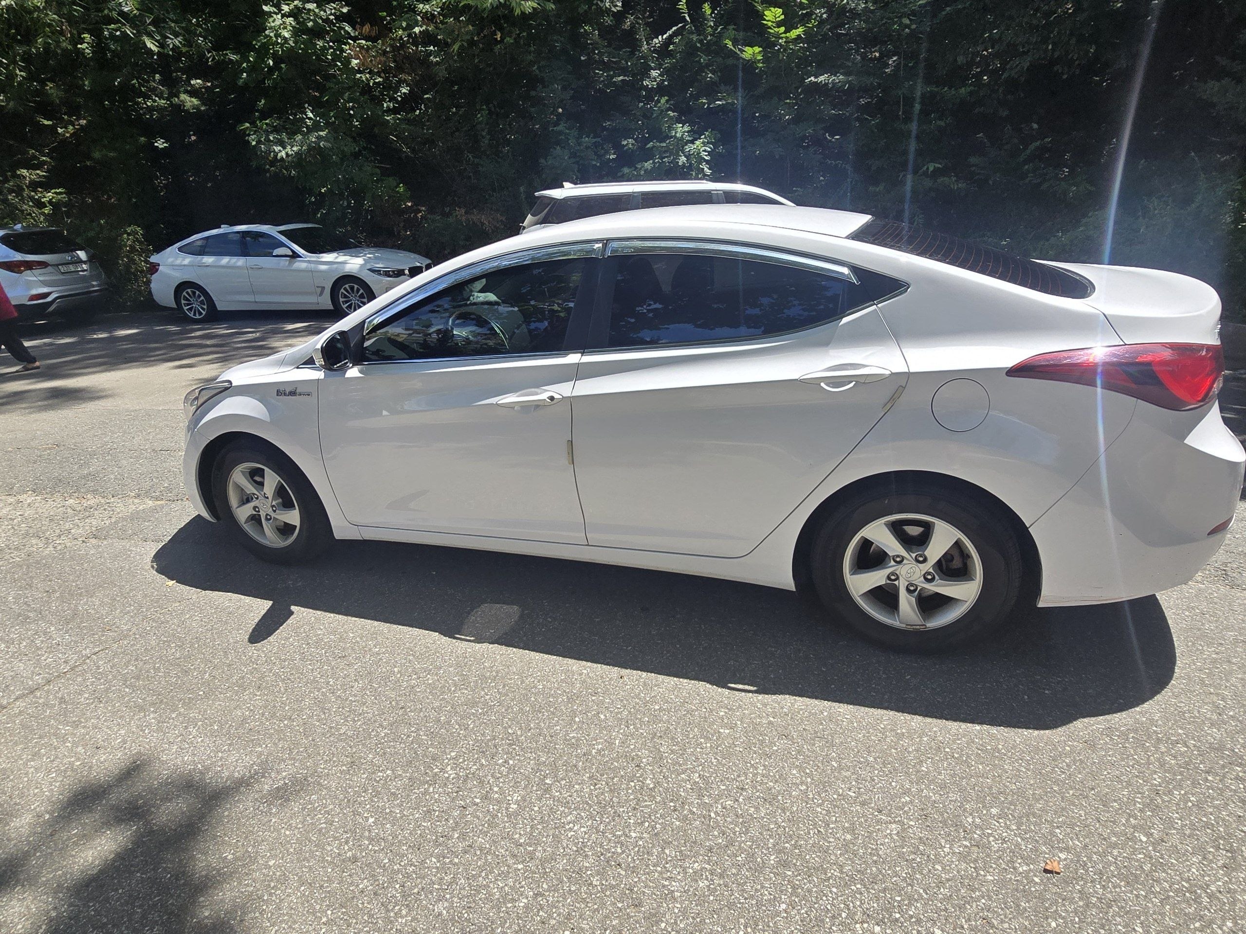 Hyundai Avante 1.6 — 2013-2014 yili, avtomat