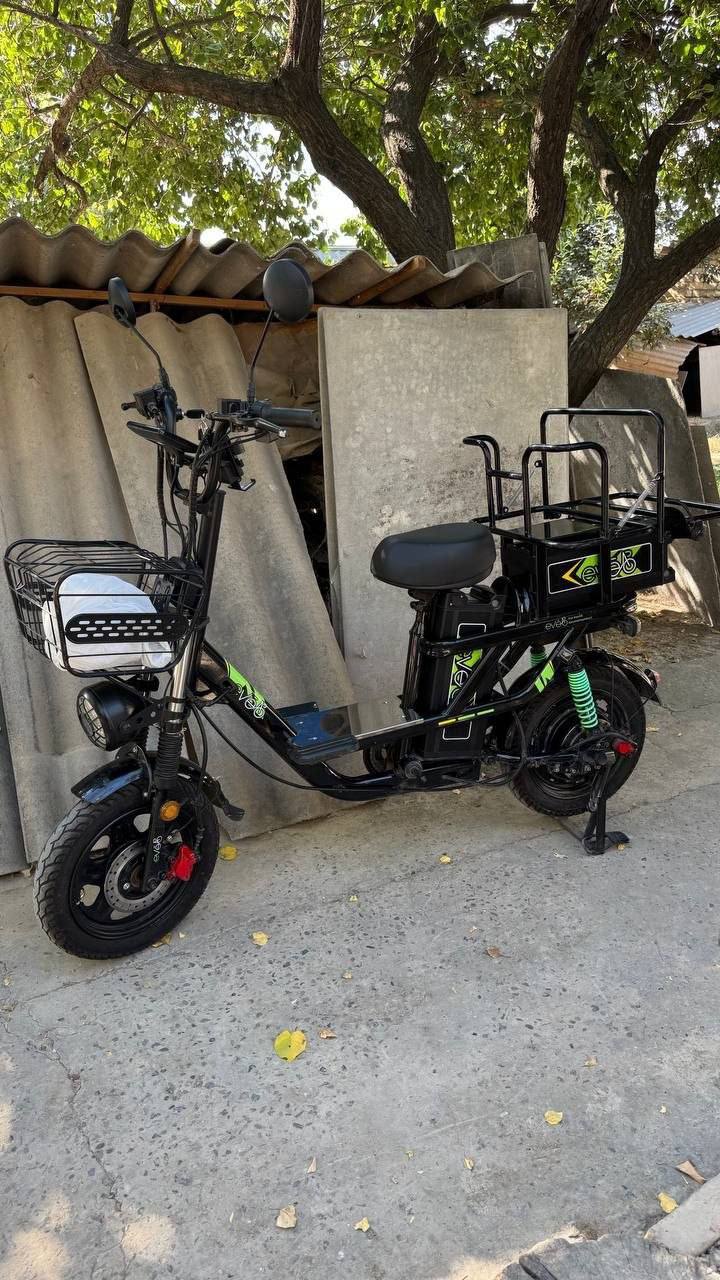 Elektr skuter — 2 ta akb, 3800 km probek