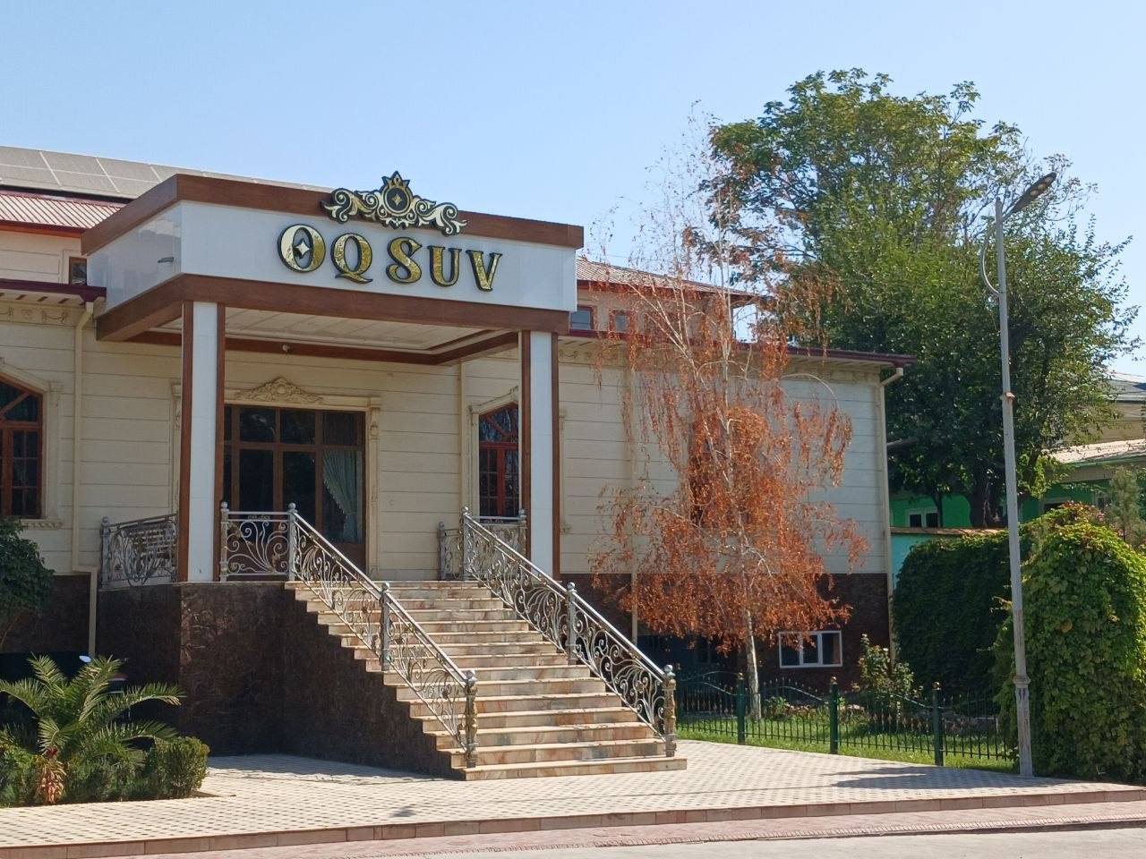 “OQ SUV” TO‘YXONASIGA OFITSIANTLAR KERAK