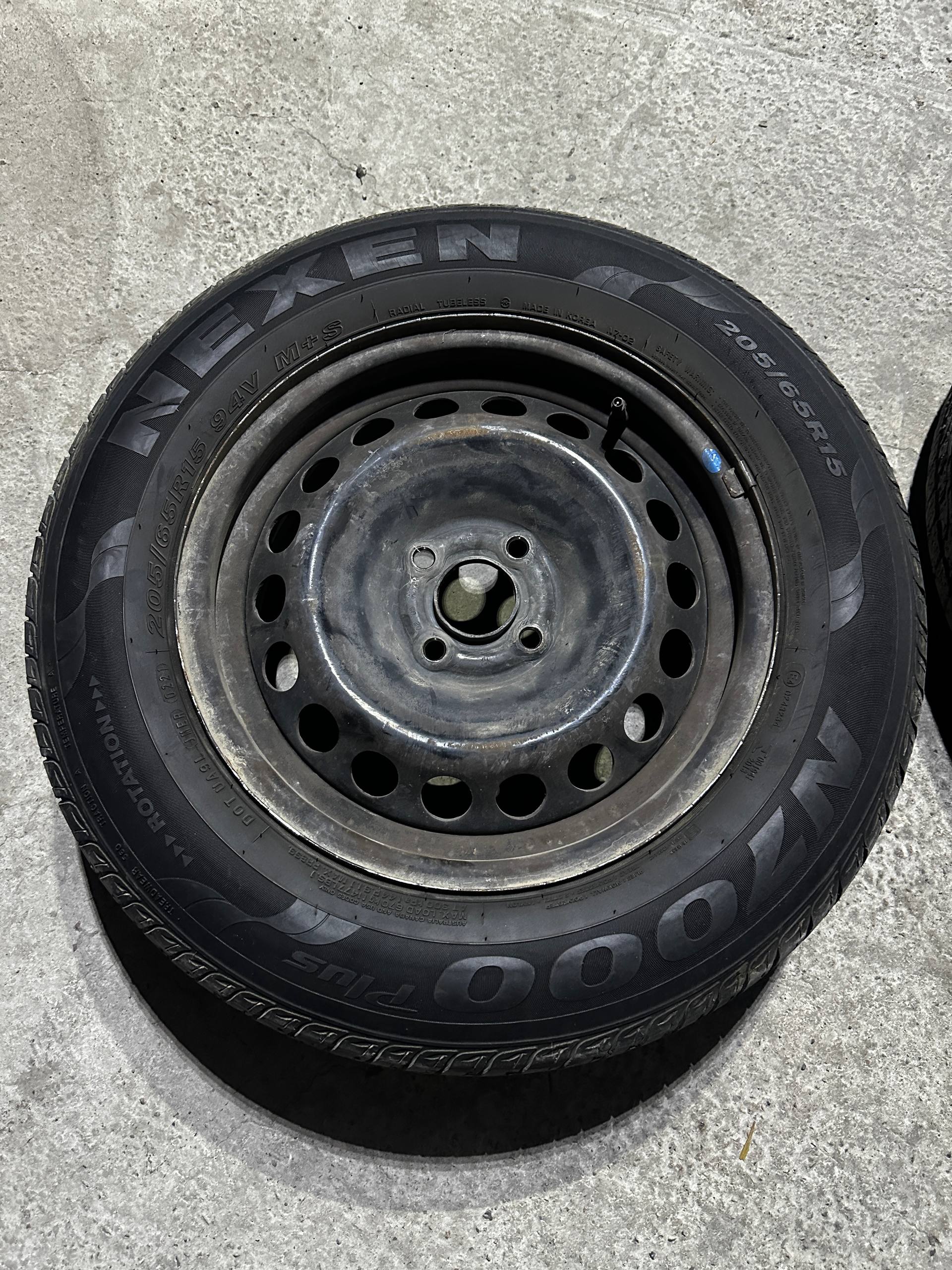 4 ta kolpak — yaxshi holatda
