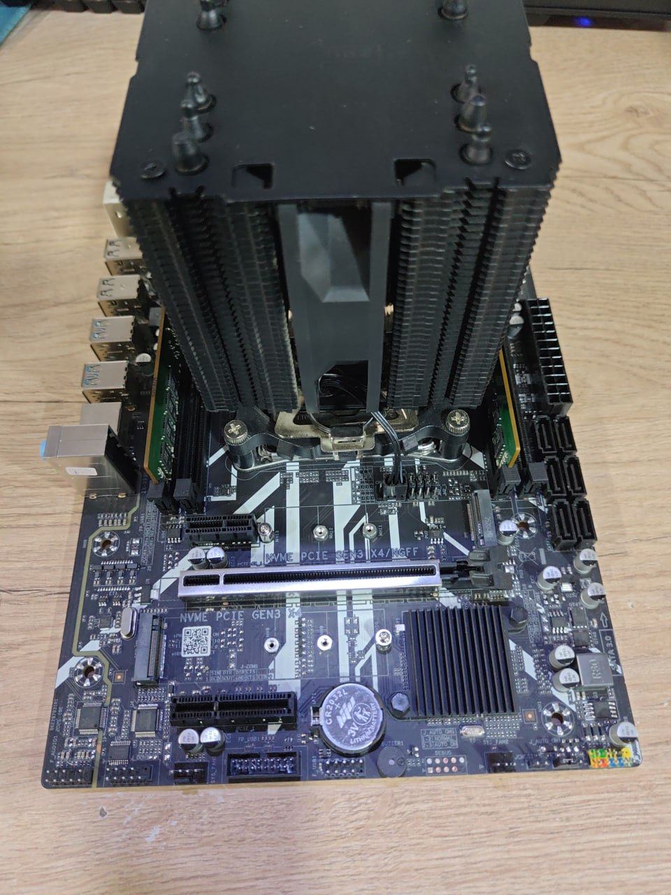 X99M — Intel Xeon E5-2660 v3, 32GB RAM