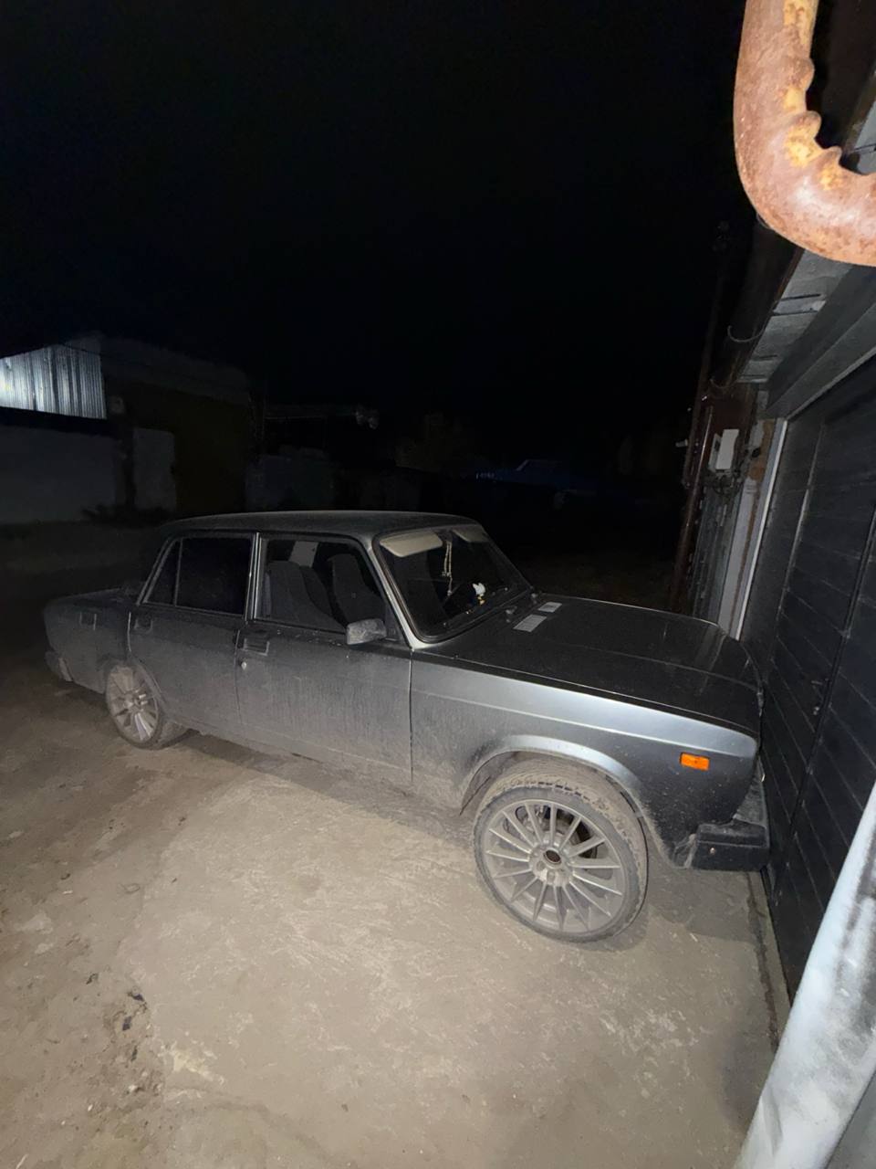 Меня зовут Санан моё авто