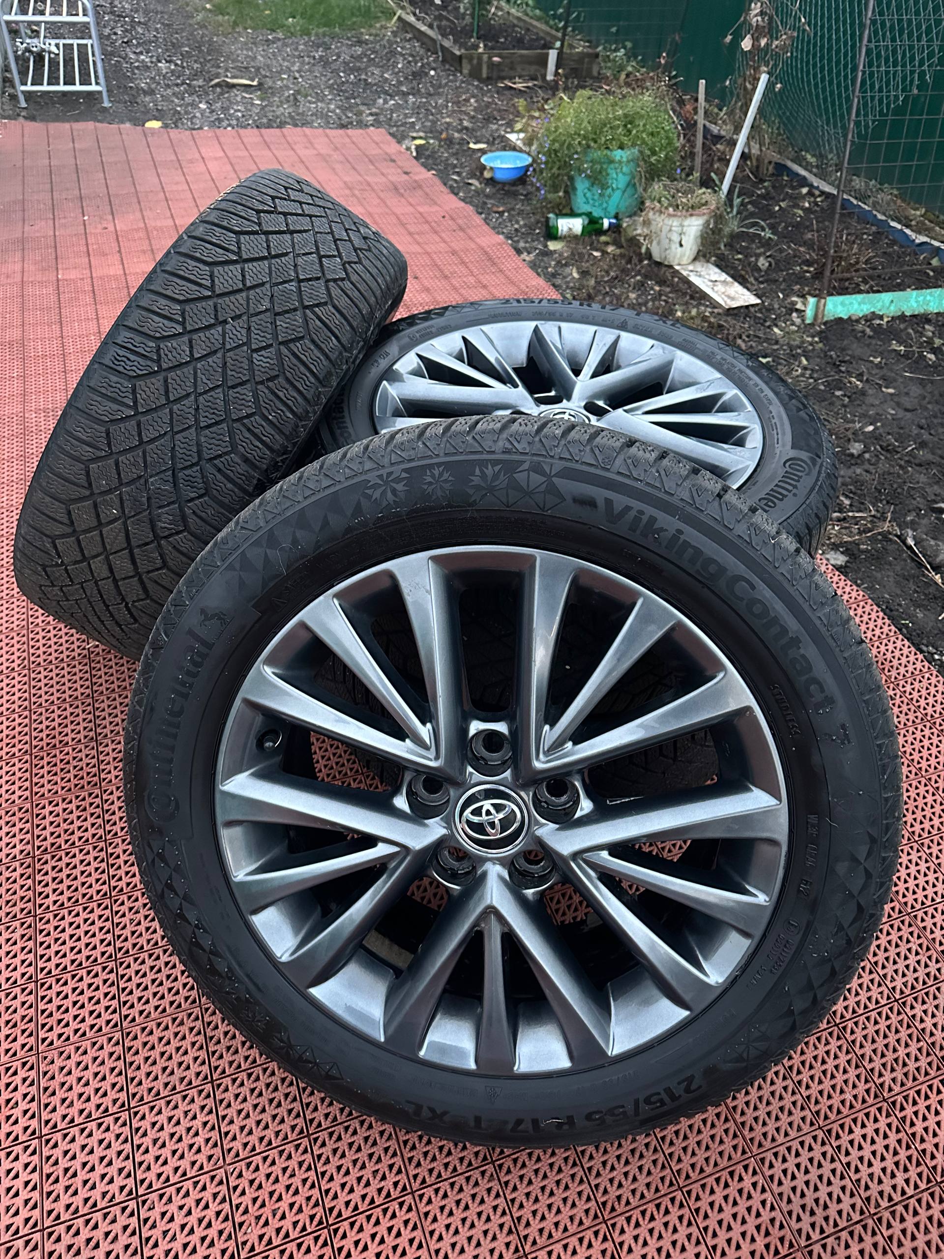Continental R17 215/55 — 4 диска, 3 shina