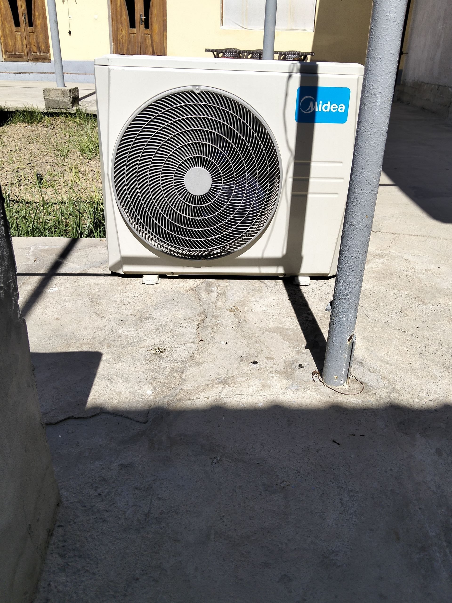 Midea 24 tali kaloni 220w ideal
