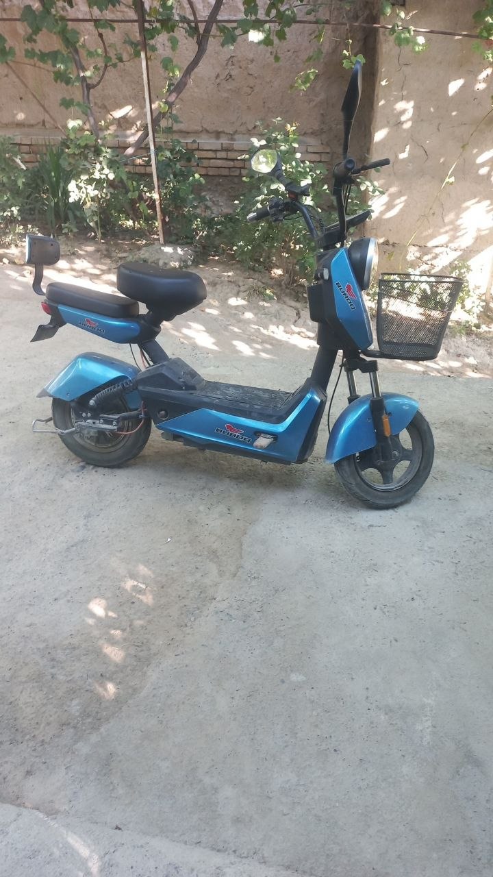 500 lik 5 ta akumlator — holati yangiday