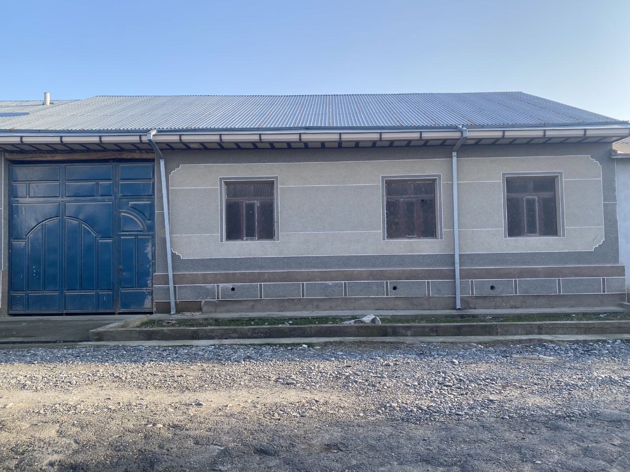 5 xonali xovli uy — remont ishlari bor