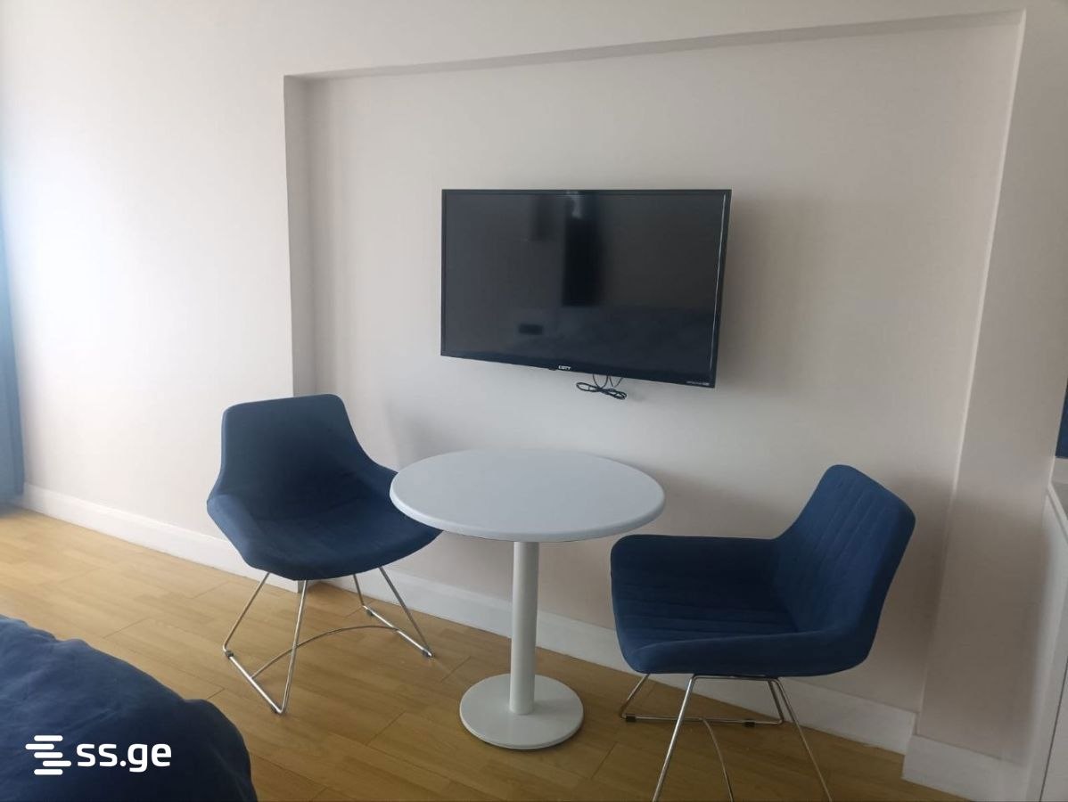 1 xonali 33 m² kvartira — dengizga qaragan