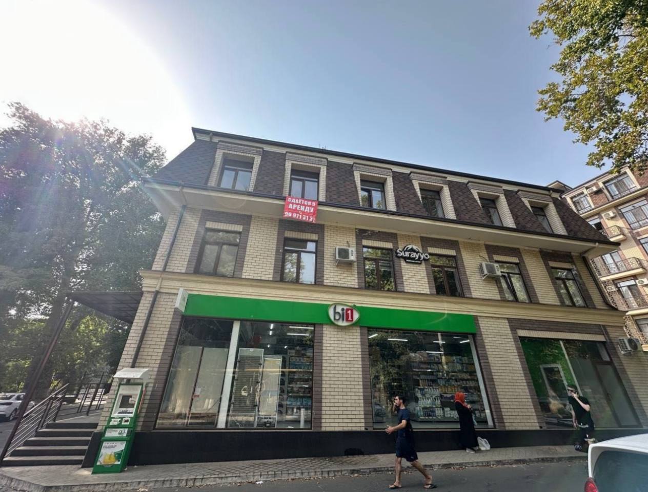3 qavatli tijorat maydoni — 711 m2