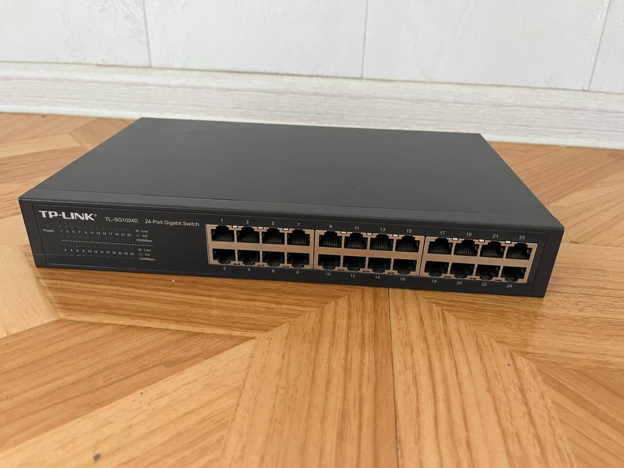 Switch Gigabit 24-port — mavjud