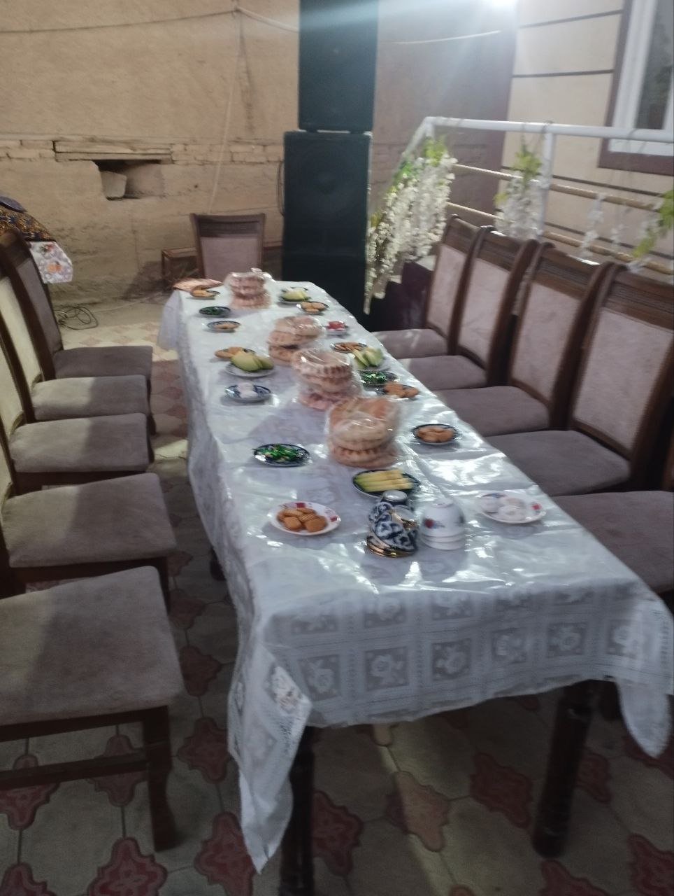 Ijaraga stol va stullar — to'y marosimlari uchun