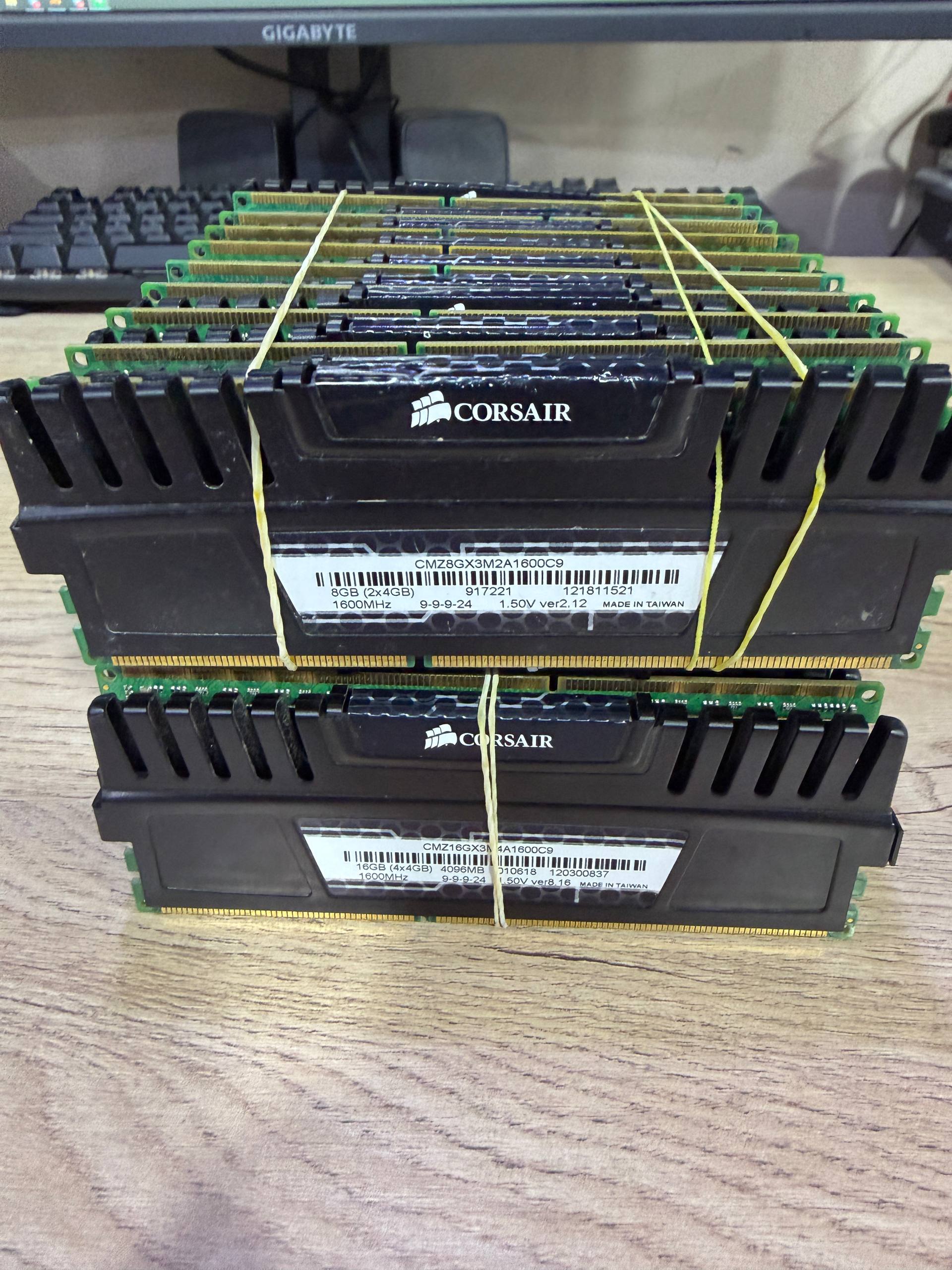 CORSAIR VENGEANCE DDR3 4GB — 1600MHz