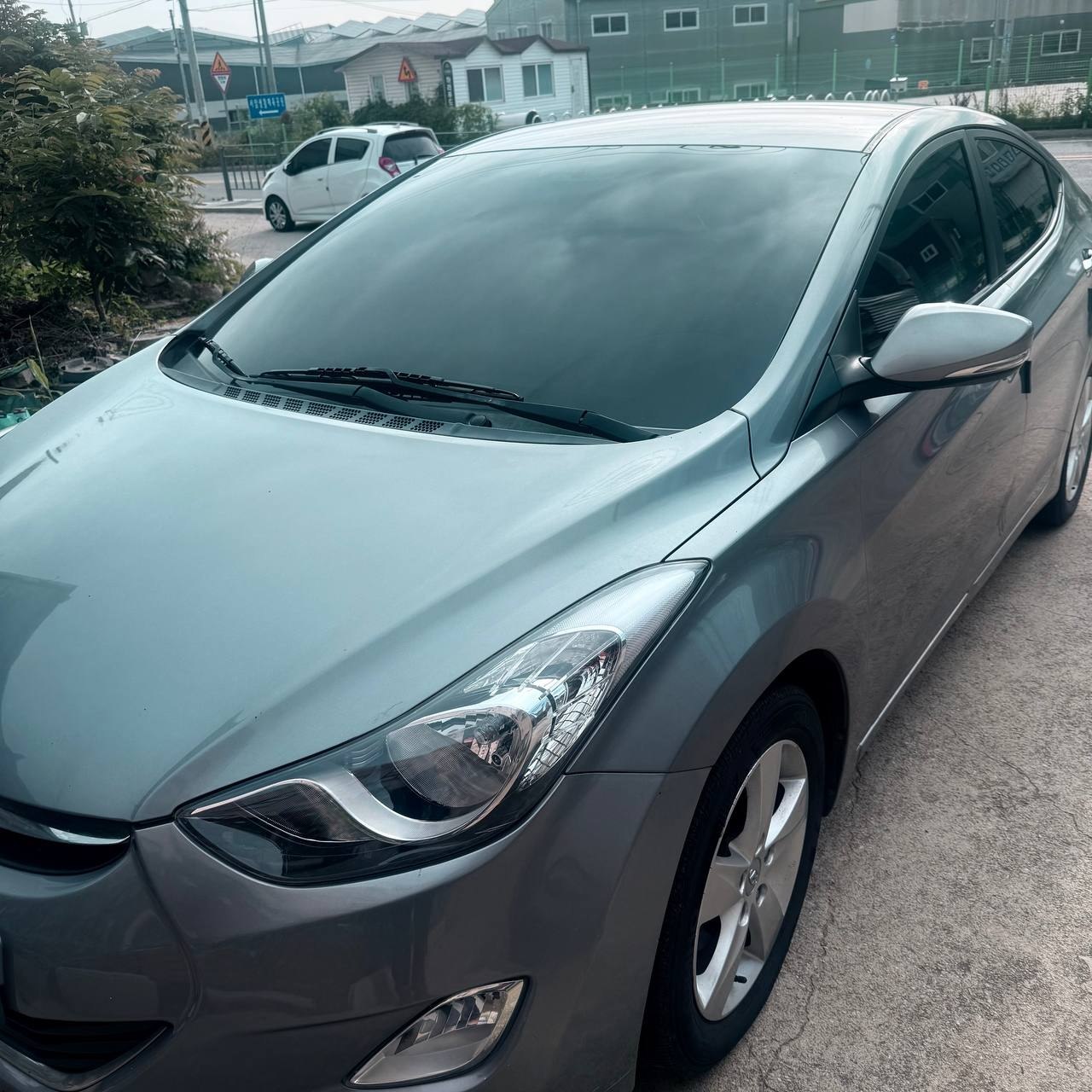 Hyundai Avante 2012 — yaxshi holat
