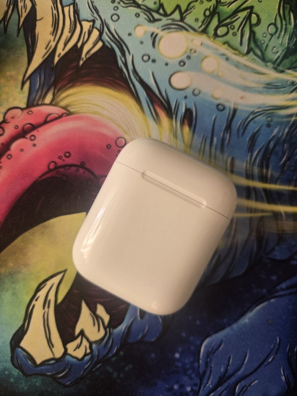 AirPods 2 (2019) — original, to'g'ri ishlaydi